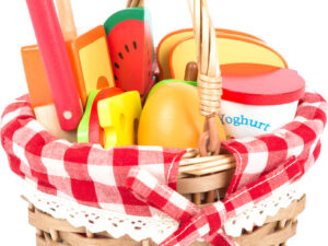 Panier pique-nique avec aliments à découper