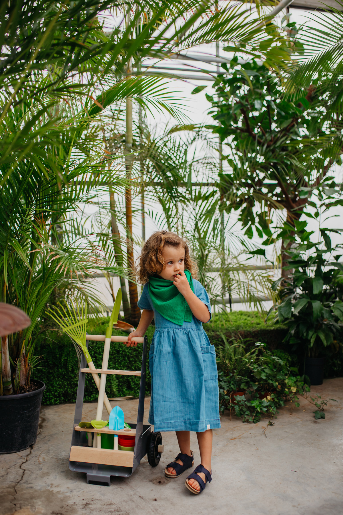 11663_legler_small_foot_gartentrolley_set_bloggerbild_5